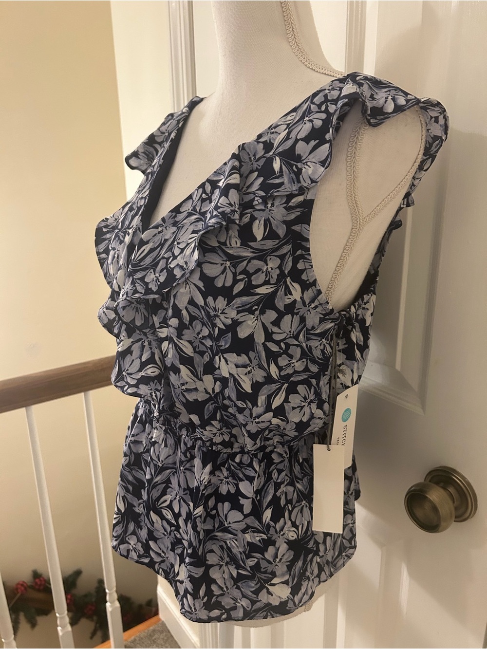 Nine Britton Parker Ruffle Detail Blouse NWT! - Picture 14 of 15